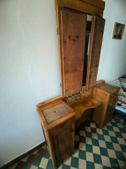 Otváracie trojzrkadlo - 3