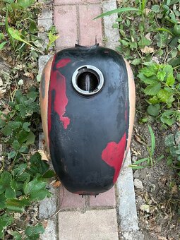 Predám nádrž jawa čz - 3