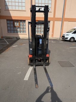 VZV elektricky trojkolesový vysokozdvizny vozík TOYOTA - 3