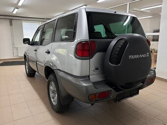 Nissan Terrano II 2.7 - 3