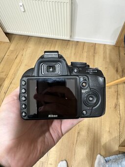 Nikon D3100 - 3