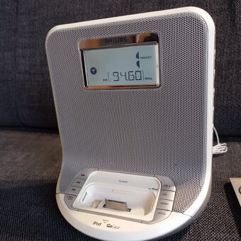 RADIOBUDIK s DOKOM pre iPOD Philips AJ300D/12 - 3