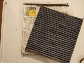 Predám kabínový filter 7711228916 na Scenic I - 3
