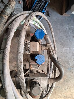 Striekacia pumpa na farbu - 3