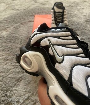 Nike Air Mac Plus White and Black - 3