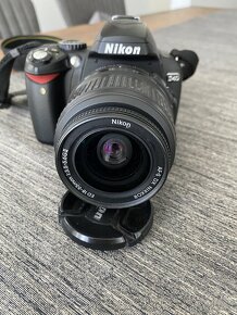 Predám Nikon D40 + 18-55 G II DX ED - 3