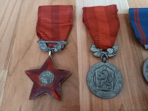 Vyznamenania a odznaky ČSSR - 3