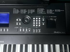 Predám klavír Yamaha dgx 650 digitálne piano - 3