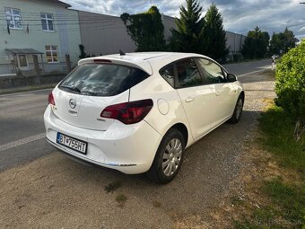 Opel Astra 1,4 Turbo 103kw - 3