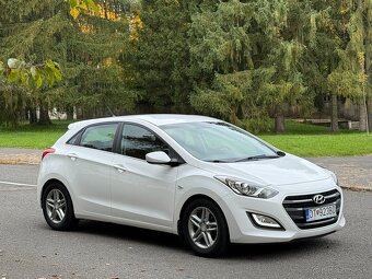Hyundai i30 8/2015 1.4 Benzín Facelift Family - 3