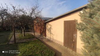 Priestranný rodinný dom v obci medzi Piešťanmi a Hlohovcom - 3