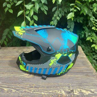 Predám cross prilbu XL- NOVÁ NEPOUŽITÁ - 3