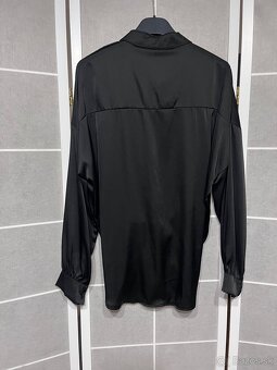 Čierna satenova bluzka - 3