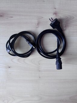 PlayStation 4 Pro (1TB) - 3