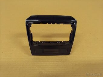 zadný displej, popolník Superb 3 - 3