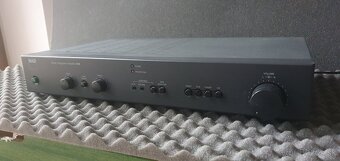 zosilovac NAD 310 - 3