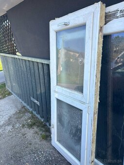 plastove okna + dvere ,plynovy kotol ,radiatory - 3