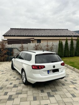 Volkswagen Passat B8 Variant 2.0 TDI 4x4 DSG model 2022 DPH - 3