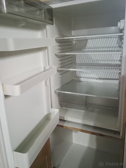 Moderná kuchynská linka bez spotrebičmi - 3