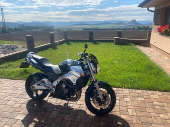 Suzuki gsr 600 - 3