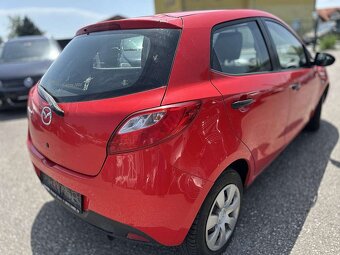 mazda 2 typ DE 1.3i benzin  rok 2009 červena - 3