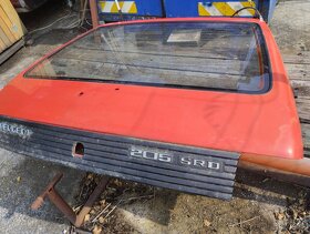 Predám zadnú kapotu - 3