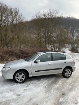 Nissan almera n16 hatchback - 3