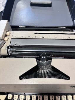 Pisaci stroj consul - 3