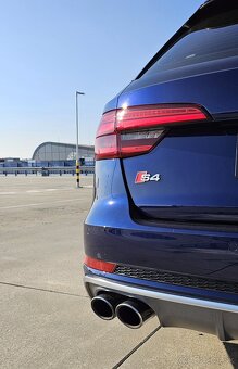 Audi S4 Avant --  123.000 km -- - 3