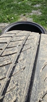 Predám 225/40 R18 letné - 3