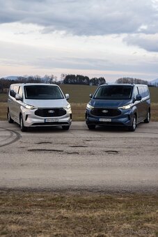 Prenájom 8-miestnej dodávky , automat, super výbava, rv 2025 - 3