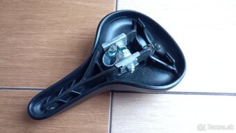 Darujem používané sedlo na bicykel Selle Royal - 3