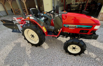 Yanmar AF220s - 3