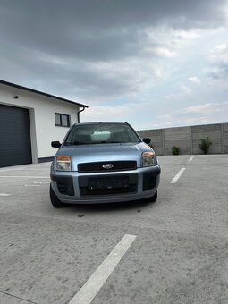 Ford Fusion - 3