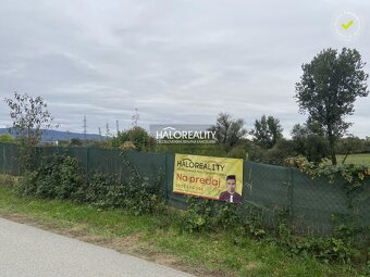 HALO reality - Predaj, pozemok pre rodinný dom 919 m2 Preš - 3