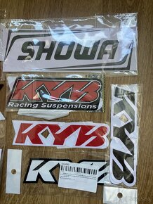 Polepy na tlmiče KYB Showa WP - 3
