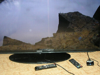 Predam LED televizor - 3