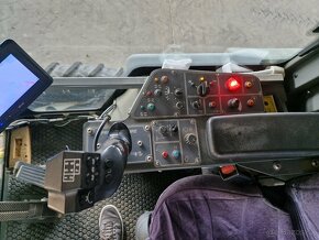 Samojazdný postrekovač Tecnoma Laser 4240 - 3