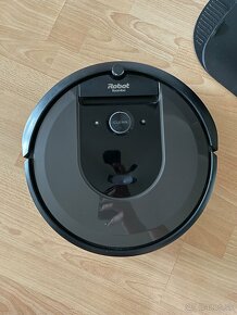 Robotický vysávač iRobot Roomba i7+ - 3