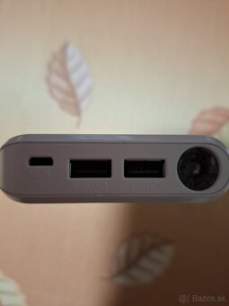 POWER BANKA ZN. PRODA + nabijacku s USB kablom - 3