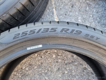 letné pneumatiky BMW dvojrozmer 225 40 255 35 R19 runflat - 3