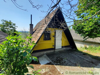 Viničný domček s altánkom, vinicou a ovocným sadom v Malýc - 3