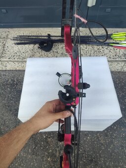 Kladkový luk Kinetic Rave dual cam - 3