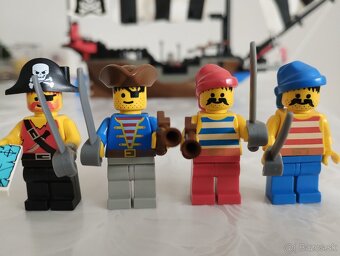 LEGO Pirates 6268 Renegade Runner - 3