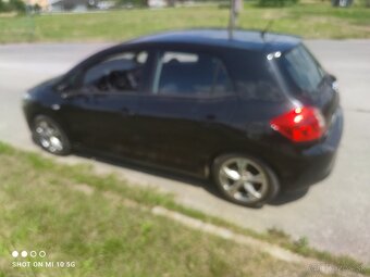 Predám Toyotu Auris 2,0D - 3