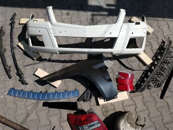 Mercedes benz GLK / X204 (W204) - zbylé díly z prestavby - 3