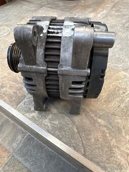 FORD ALTERNATOR - 3