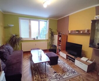 Prenájom pekný, šikovný 2-izbový byt, v krásnom prostredí, P - 3