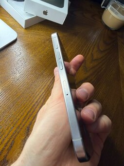 iPhone 15 Pro 128GB - 3