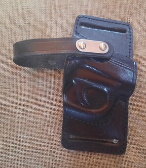 Samonabíjacia pištoľ CZ 70 - 3